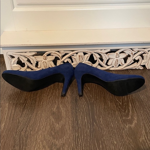 Kelly & Katie Royal Blue Isabella Suede Cobalt Blue Suede heels  Size 9 - Picture 6 of 7